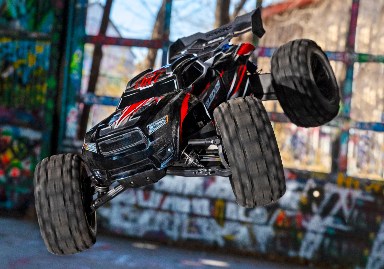 1/8 SLEDGE 4WD BRUSHLESS MT 1/8 SLEDGE 4WD BRUSHLESS MT