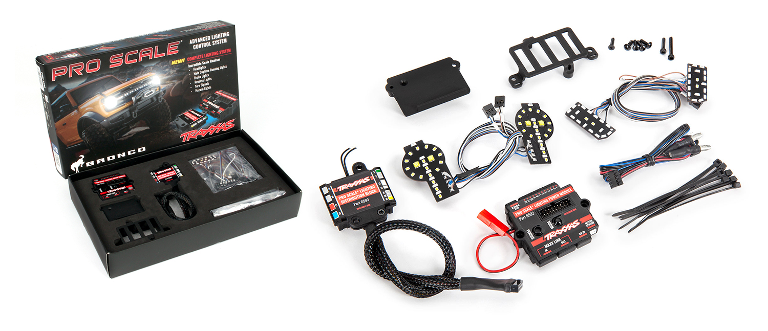 Pro Scale Light Kit contents