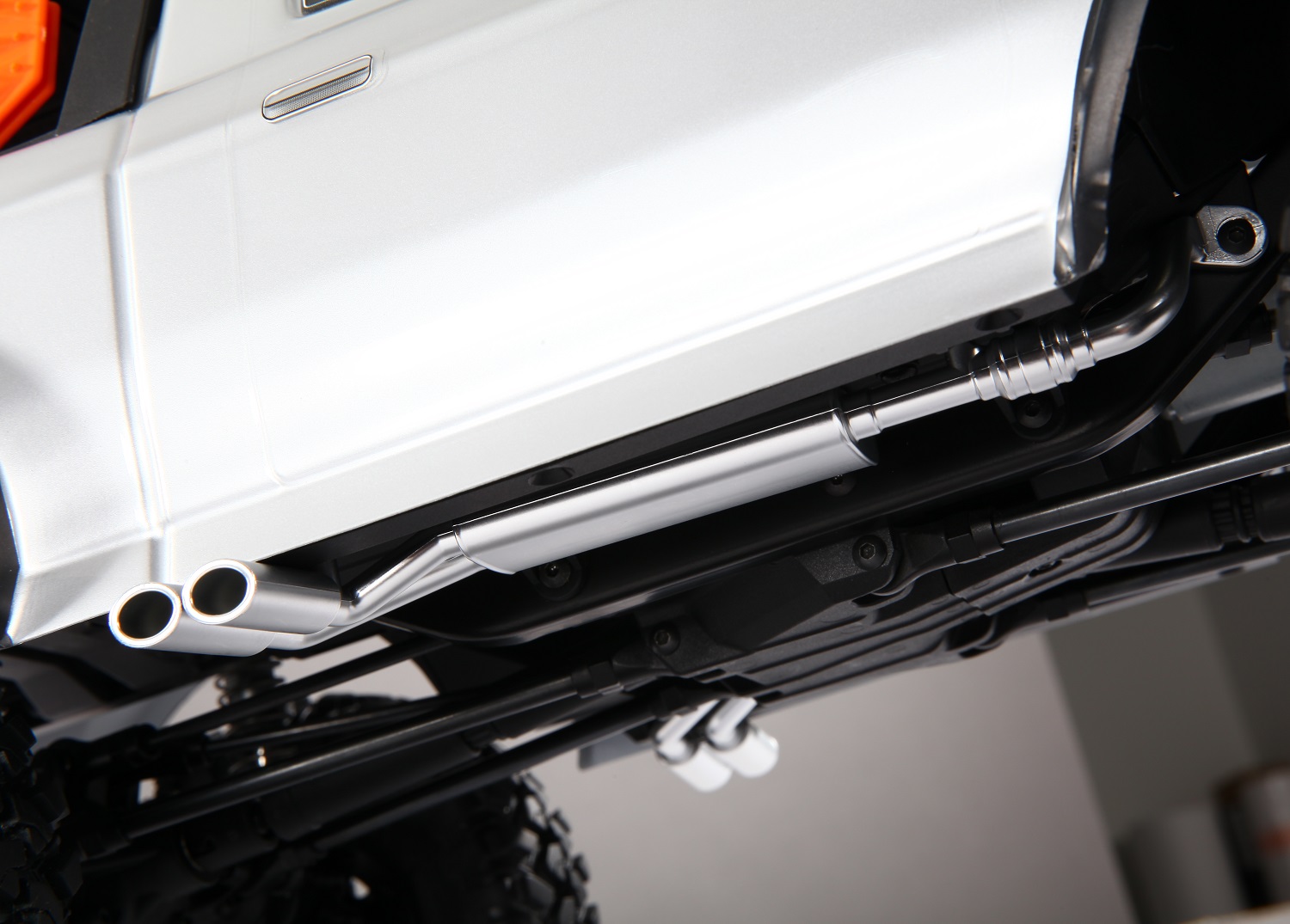 Installed side pipes