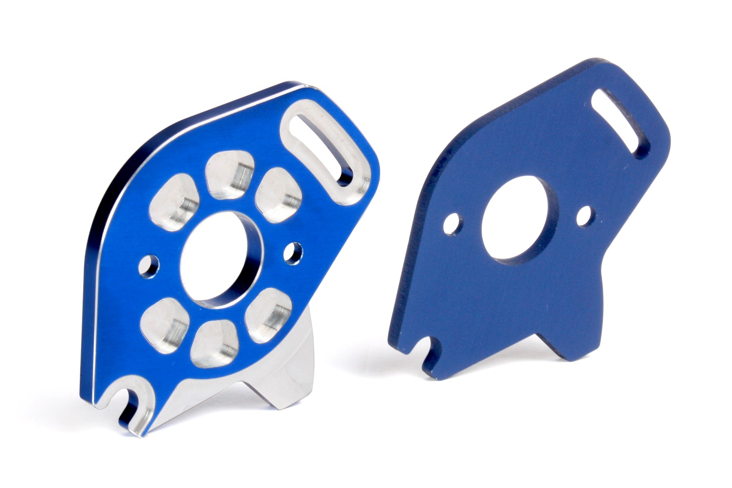 The 4 mm machined motor plate (left) provides extra cooling