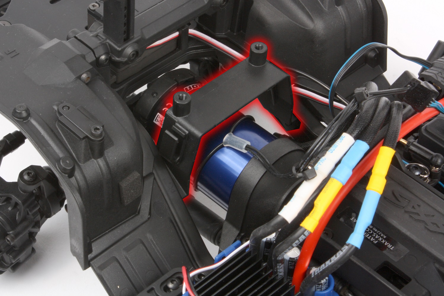 The mount replaces the front wire retainers