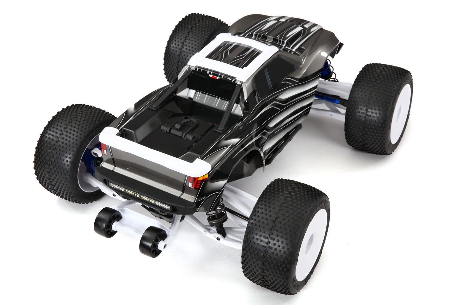 Maxx high rear 3/4 view