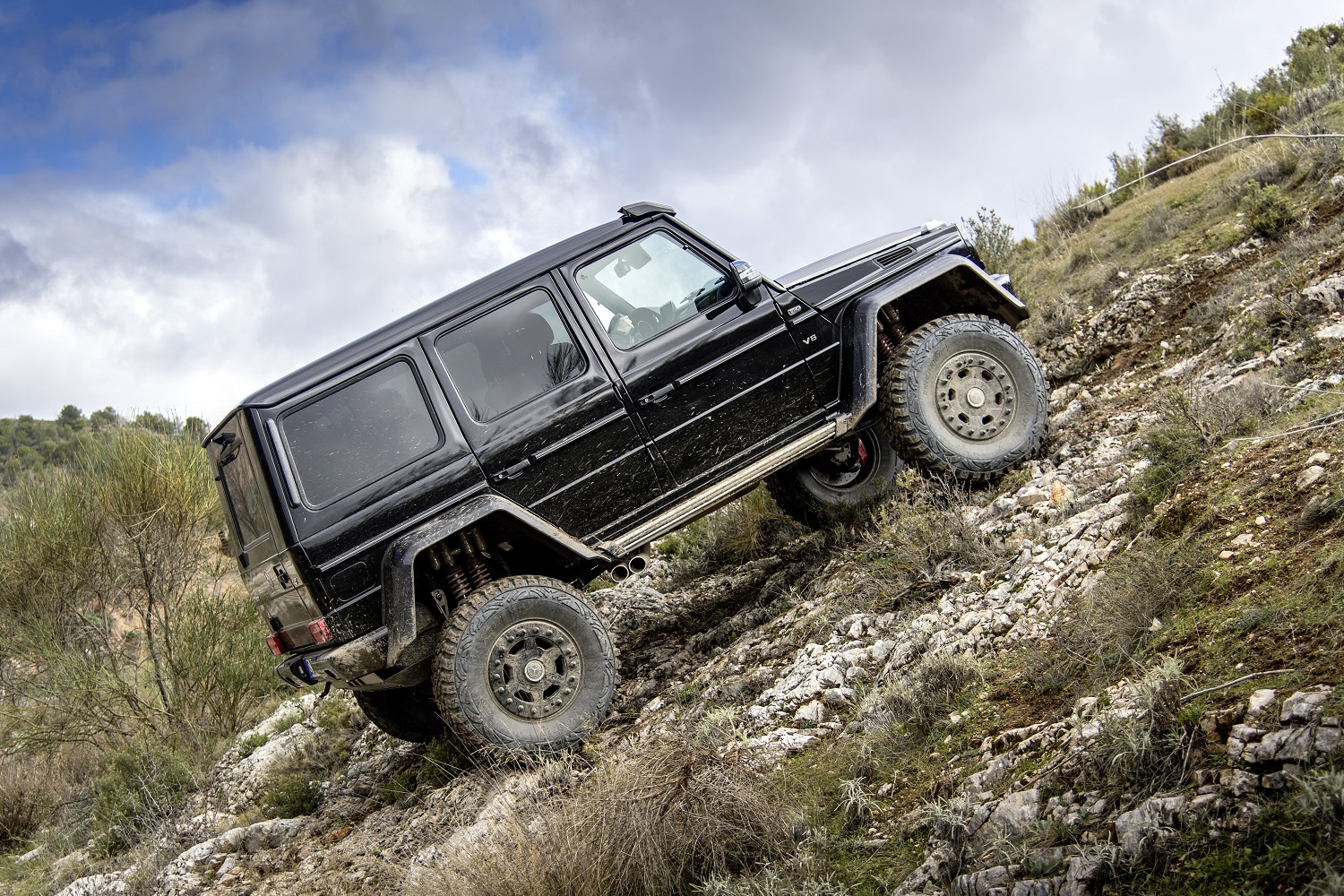 Black 4X4� rocks