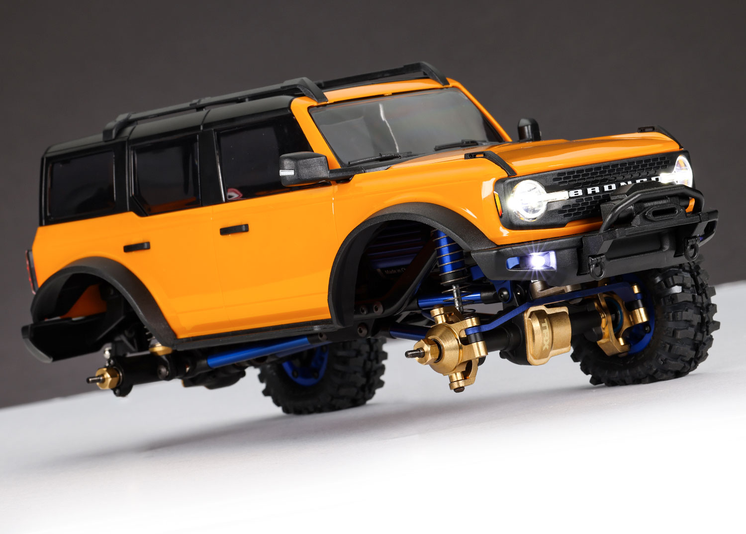 Full-option TRX-4M Bronco
