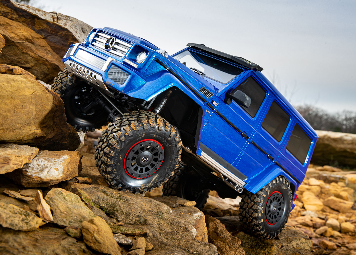 Blue G 500 on the rocks