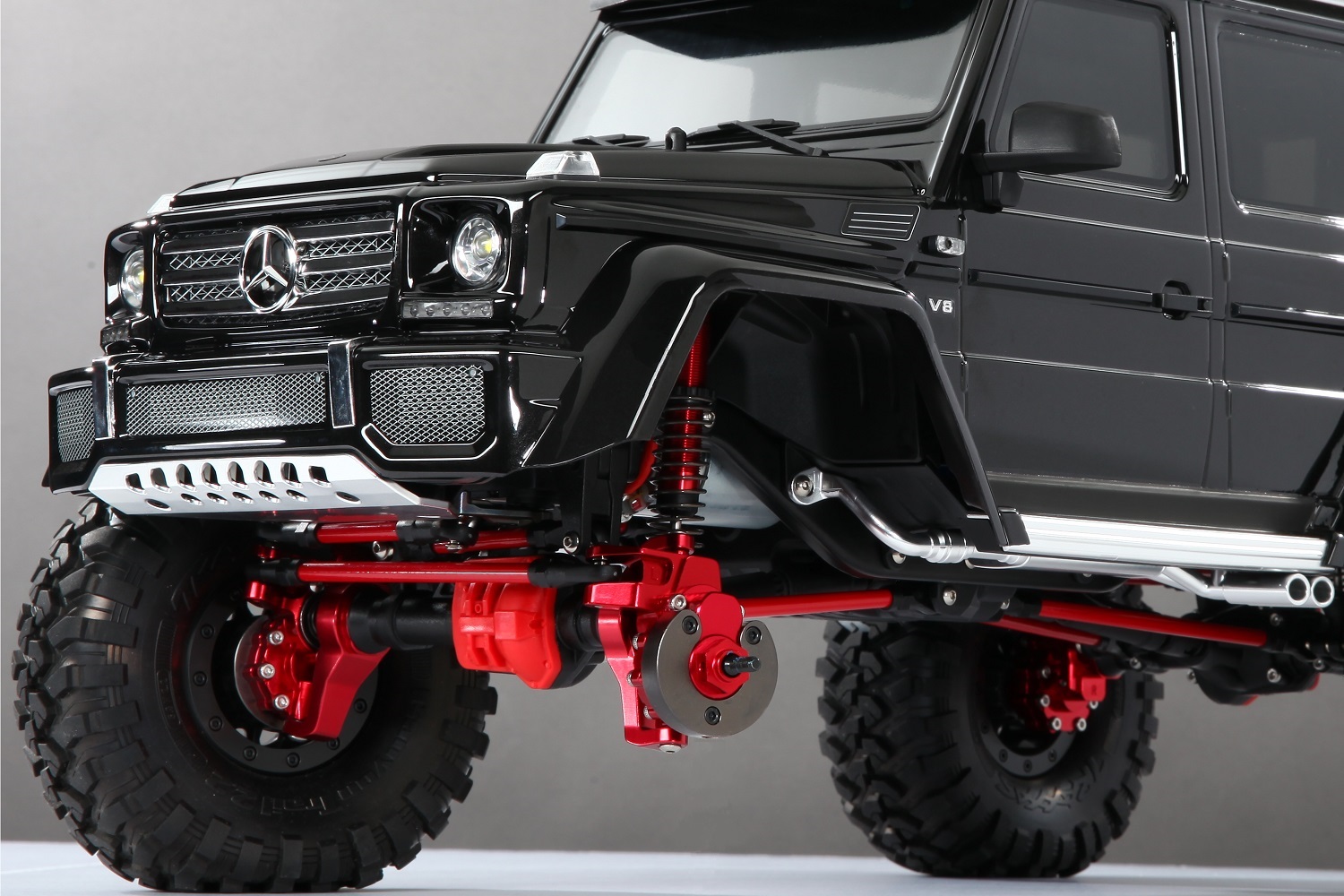 Front red accessories