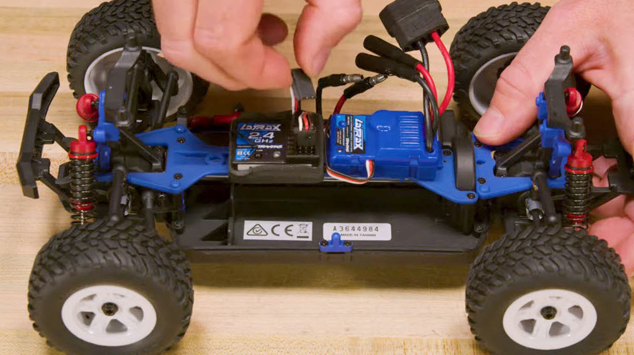 Unplug the Steering Servo