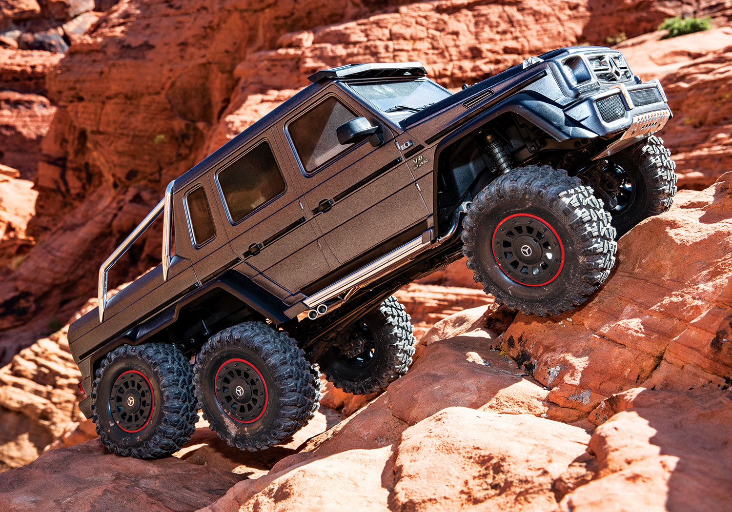 TRX-6 with Mercedes-Benz G 63 AMG 6x6 Silver Rock Crawl