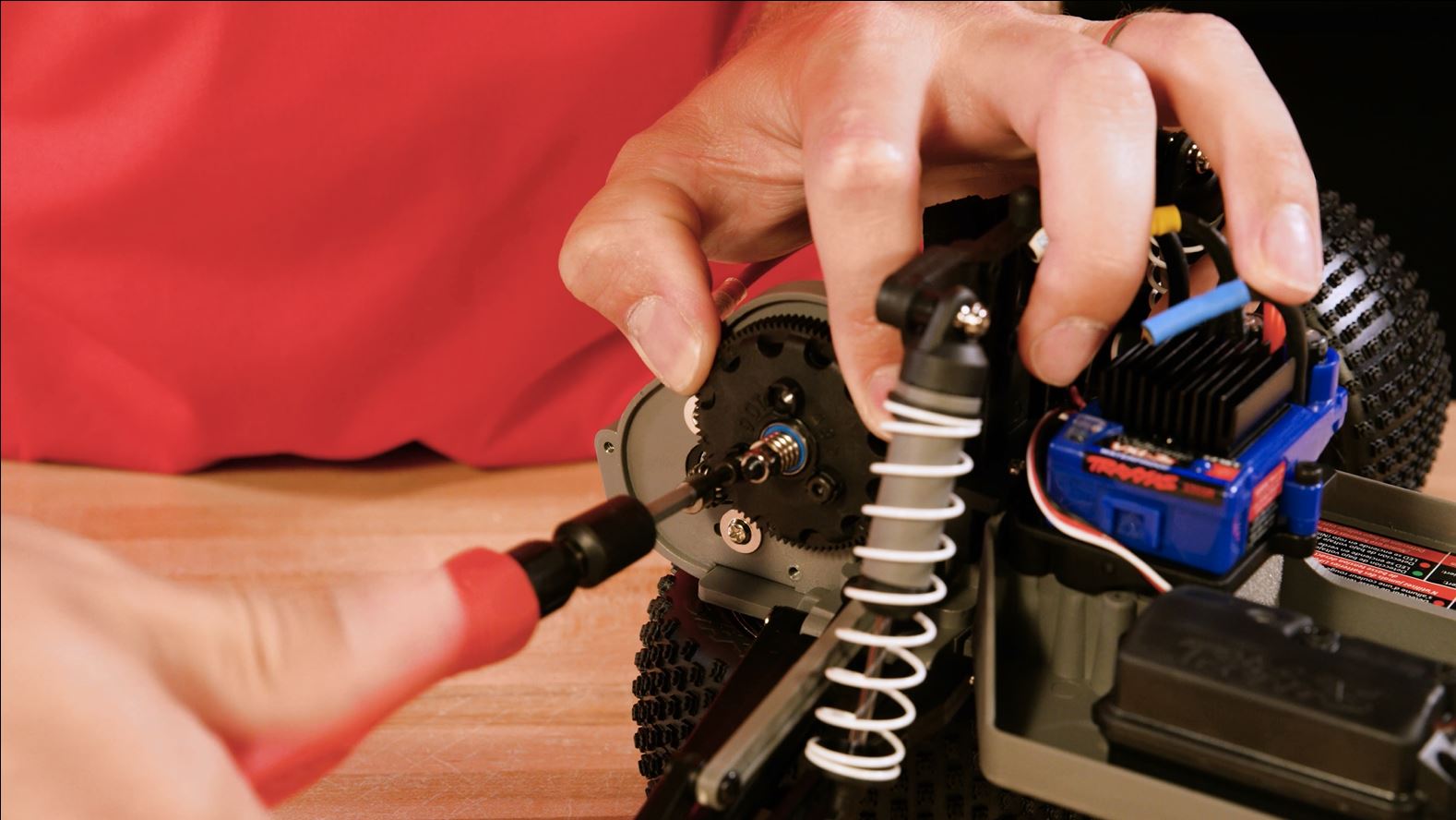 Remove the spur gear