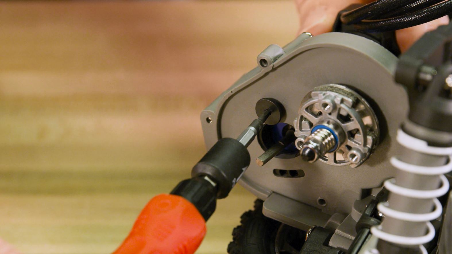 Install the Velineon motor